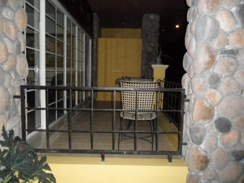 Tagaytay Econo Hotel Tagaytay City ภายนอก รูปภาพ