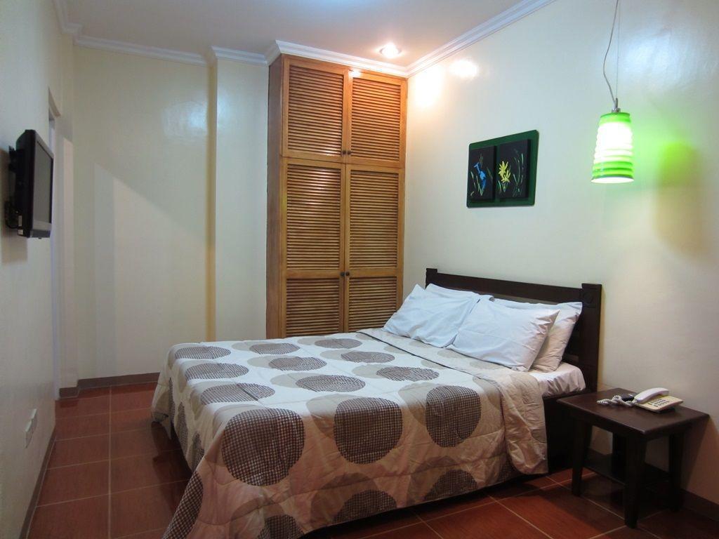 Tagaytay Econo Hotel Tagaytay City ภายนอก รูปภาพ
