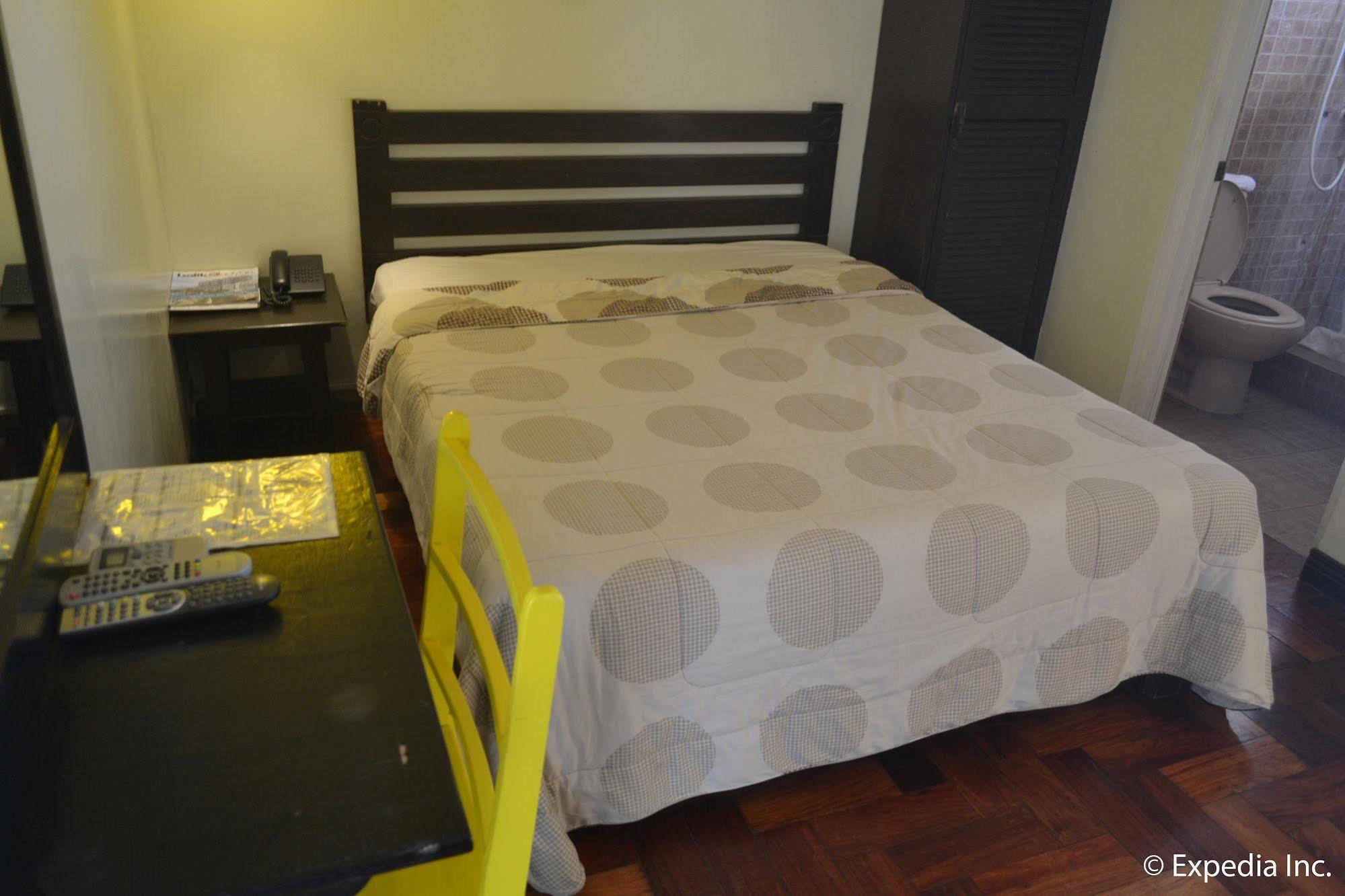 Tagaytay Econo Hotel Tagaytay City ภายนอก รูปภาพ
