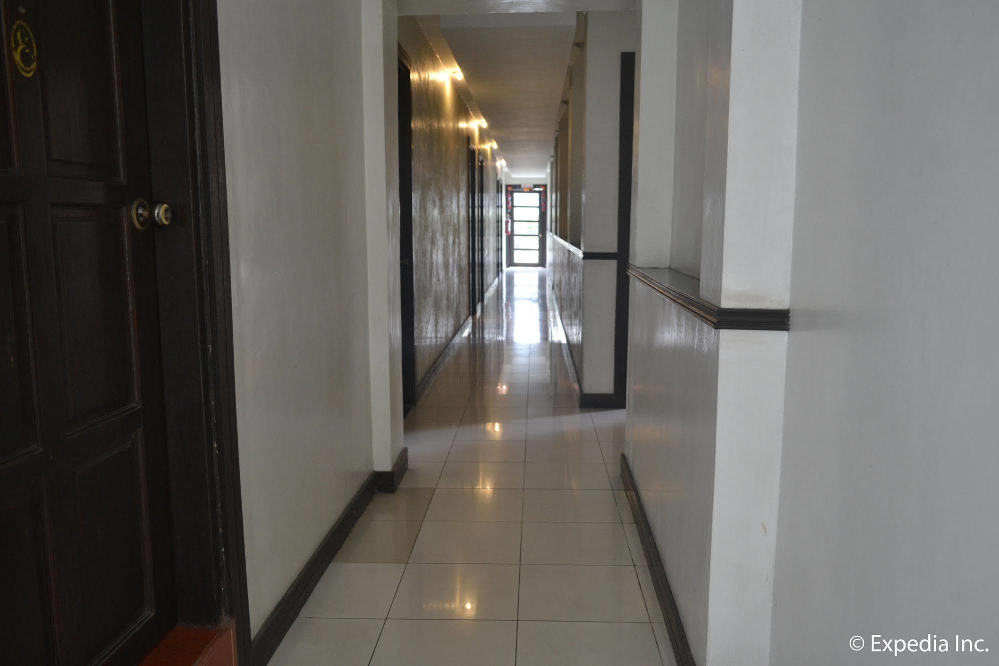 Tagaytay Econo Hotel Tagaytay City ภายนอก รูปภาพ